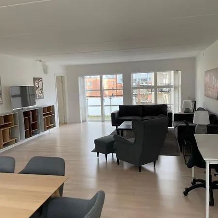 Lux Apartm, 2 Full Bathrooms, 2tv Διαμέρισμα *