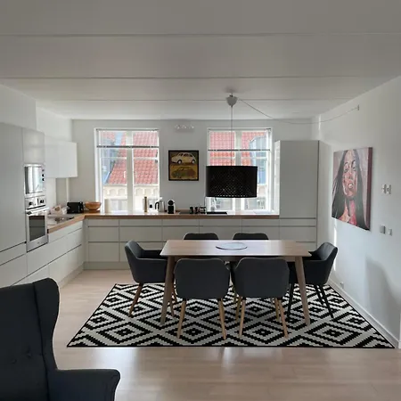 Lux Apartm, 2 Full Bathrooms, 2tv